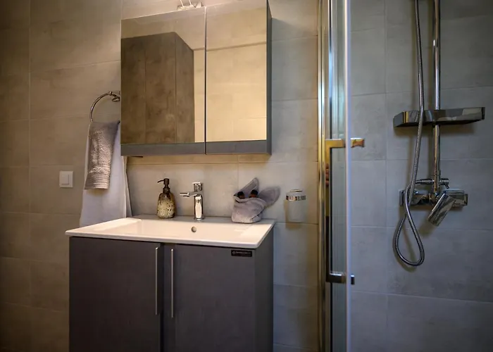 Chic In Nature * Kalamata