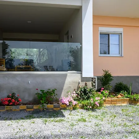 Chic In Nature, 5-min Walk To The